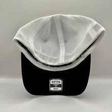 Load image into Gallery viewer, New Orleans Saints Flexfit Hat
